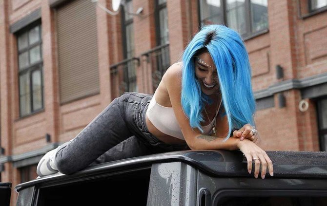 Ивлеева цветные волосы