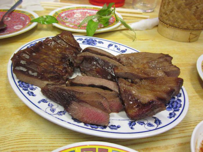 Как почистить свиной язык