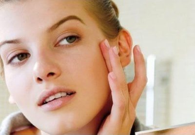 Пятна на лице красного цвета. Шелушатся участки кожи. Лечение кожи