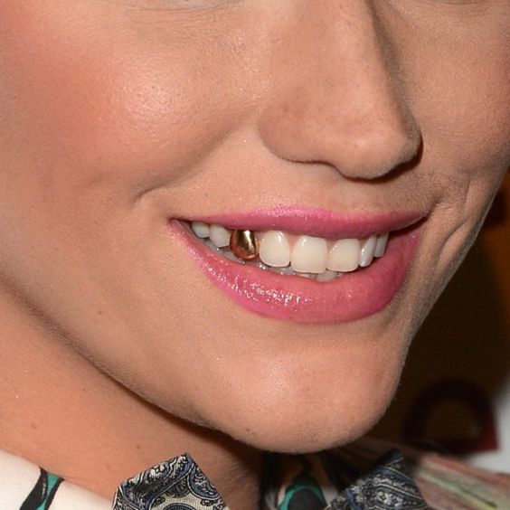 снится кровь