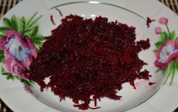 Свекольный салат с чесноком