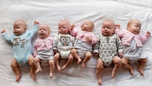 В каком месяце больше всего рождается детей?