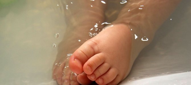 Закаливание ребенка до года